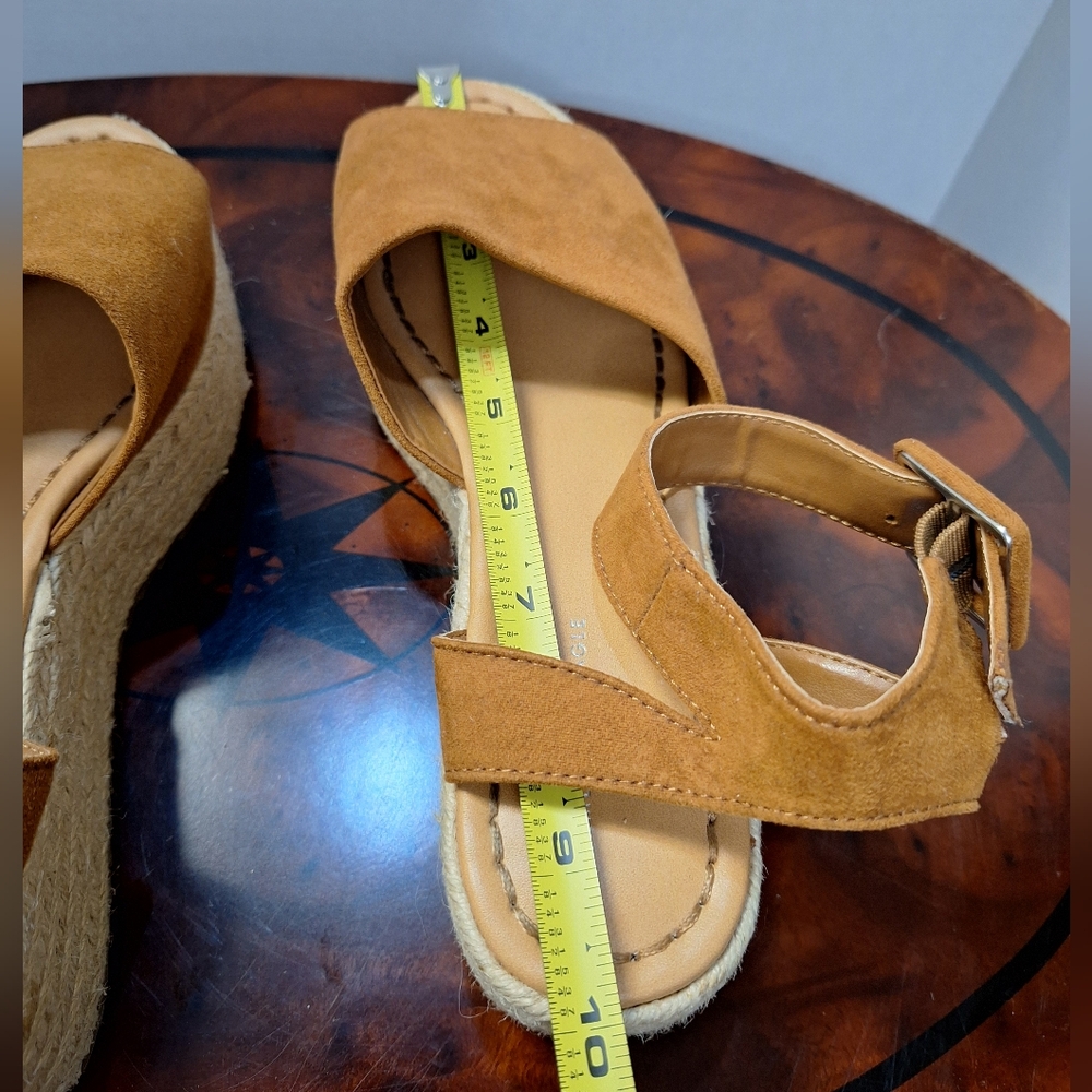 American Eagle Tan Faux Suede Open Toe Buckle Strap Platform Espadrilles Sandals - Picture 15 of 16